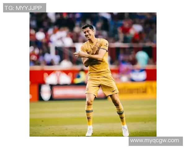 探索超级足球明星的魅力与成就，激发学生的足球热情与团队精神